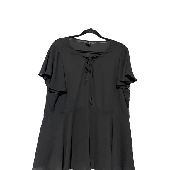 Torrid Women's Georgette Tie Front Flutter Short Sleeve Blouse Black Size 1-14/1 - Picture 2 of 5